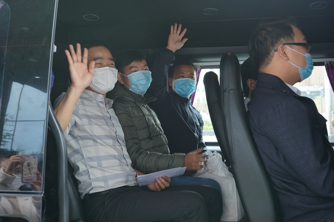 Y bác sĩ Đà Nẵng không ăn Tết, lên đường tiếp viện giúp Gia Lai phòng, chống COVID-19 - Ảnh 2. Y bác sĩ Đà Nẵng không ăn Tết, lên đường tiếp viện giúp Gia Lai phòng, chống COVID-19 - Ảnh 2.