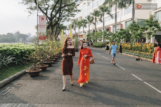 Cận cảnh đường hoa Tết Tân Sửu 2021 phong cách tối giản tại phố nhà giàu Sài Gòn - Ảnh 7. Cận cảnh đường hoa Tết Tân Sửu 2021 phong cách tối giản tại phố nhà giàu Sài Gòn - Ảnh 7.