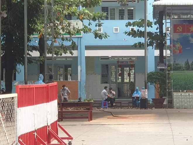 Chủ tịch UBND TP.HCM: "Nguy cơ lây nhiễm Covid-19 phức tạp, chần chừ sẽ trả giá" - Ảnh 1.