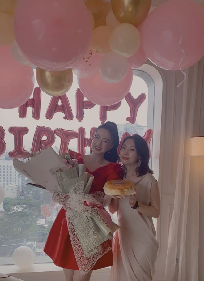 Angela Phương Trinh lộ ảnh sinh nhật sương sương cũng g&acirc;y sốt, tất cả l&agrave; nhờ m&agrave;n khoe nhan sắc sau thời gian im ắng - Ảnh 4.