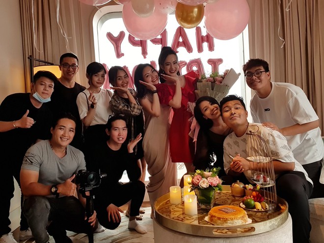 Angela Phương Trinh lộ ảnh sinh nhật sương sương cũng g&acirc;y sốt, tất cả l&agrave; nhờ m&agrave;n khoe nhan sắc sau thời gian im ắng - Ảnh 5.