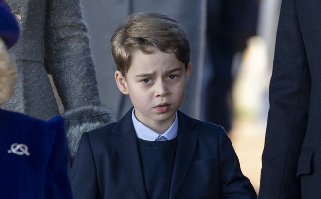 Đức Vua tương lai của Hoàng gia Anh: Những khoảnh khắc thần thái ngất trời của Hoàng tử bé George, mới 7 tuổi nhưng đã ra dáng anh cả - Ảnh 5.