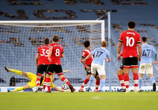 De Bruyne và Mahrez mỗi người 2 bàn, Man City huỷ diệt Southampton - Ảnh 9.