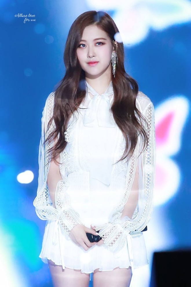 Soi MV solo mới thấy Ros&eacute; (BLACKPINK) lột x&aacute;c ngoạn mục, Knet đ&agrave;o lại lu&ocirc;n ảnh qu&aacute; khứ rộ nghi vấn dao k&eacute;o - Ảnh 13.