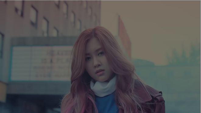 Xem MV của Rosé mà soi ra hàng loạt chi tiết na ná BLACKPINK, đi solo vẫn không thoát được hình bóng nhóm? - Ảnh 19.