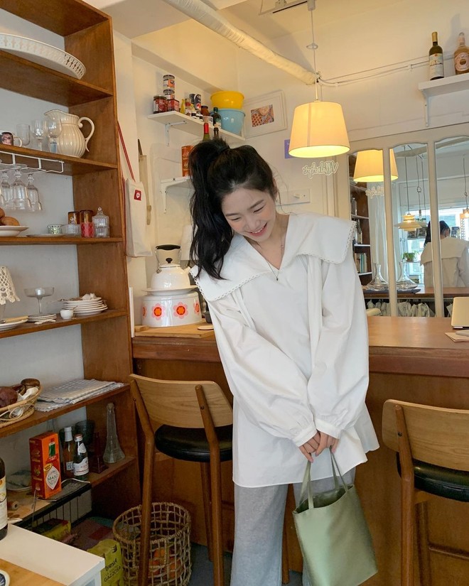 Đi mua &aacute;o blouse, chị em cứ chọn 4 kiểu cổ &aacute;o n&agrave;y l&agrave; cực chuẩn trend v&agrave; điểm sang chảnh tăng 10 lần - Ảnh 13.