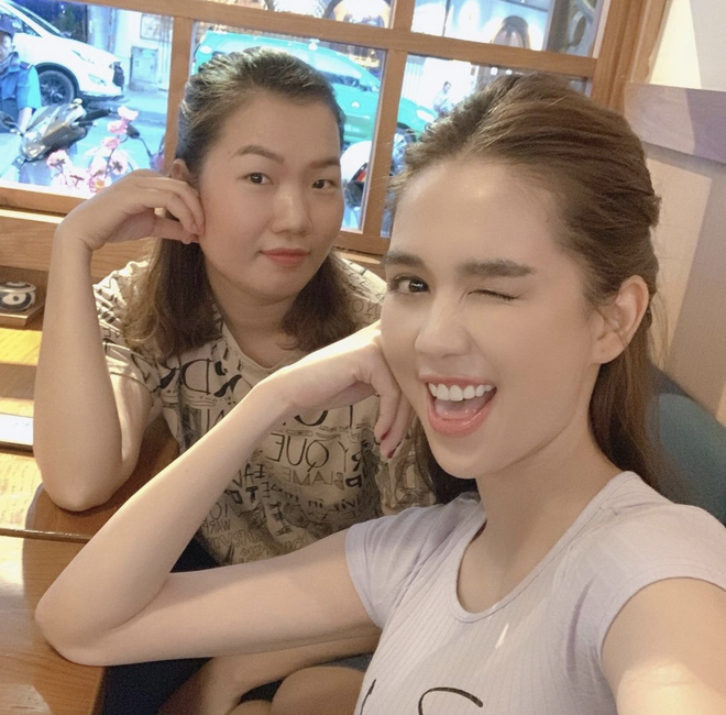 D&iacute; cam s&aacute;t s&agrave;n sạt v&agrave;o v&ograve;ng 3 của Ngọc Trinh, Thu&yacute; Kiều ơi ch&uacute;ng t&ocirc;i đang xem story ở cự ly gần lắm đ&oacute;! - Ảnh 1.