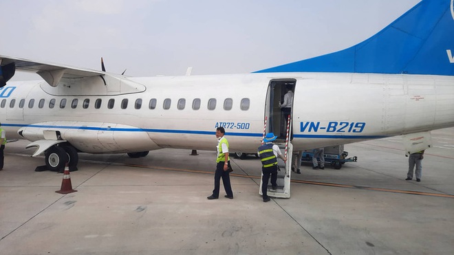 Chuyến bay từ TP.HCM đi C&ocirc;n Đảo phải quay về v&igrave; m&aacute;y bay c&oacute; kh&oacute;i  - Ảnh 2.