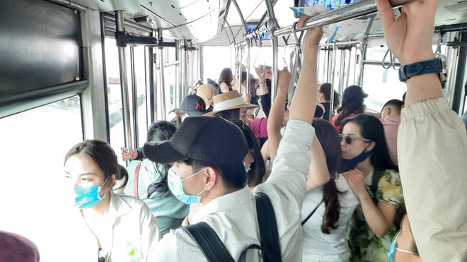 Chuyến bay từ TP.HCM đi C&ocirc;n Đảo phải quay về v&igrave; m&aacute;y bay c&oacute; kh&oacute;i  - Ảnh 5.