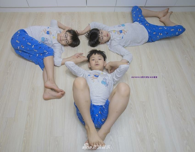 Ảnh sinh nhật 9 tuổi của Daehan - Manse - Minguk gây bất ngờ: 3 hoàng tử bé khoe chân dài, visual khác hẳn trước đây - Ảnh 5.