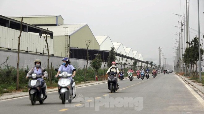 C&ocirc;ng nh&acirc;n th&aacute;o chạy v&igrave; c&ocirc;ng ty ở Hải Dương bị ph&aacute;t hiện cho l&agrave;m chui - Ảnh 7.