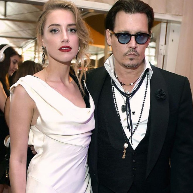 Tranh cãi chuyện tình của Angelina Jolie hậu ly hôn: Hẹn hò đồng tính, bị nghi là Tuesday phá hoại gia đình Thor và Johnny Depp? - Ảnh 4. Tranh cãi chuyện tình của Angelina Jolie hậu ly hôn: Hẹn hò đồng tính, bị nghi là Tuesday phá hoại gia đình Thor và Johnny Depp? - Ảnh 4.