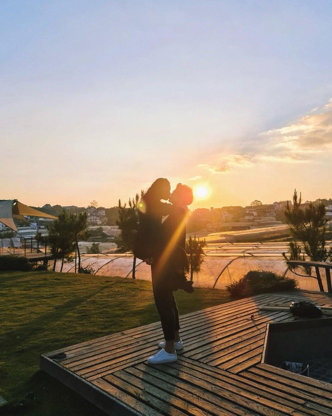 Ng&ocirc; Thanh V&acirc;n lần đầu cho Huy Trần l&ecirc;n s&oacute;ng c&ocirc;ng khai, th&acirc;n mật lắm rồi hay l&agrave; sắp cưới? - Ảnh 5.