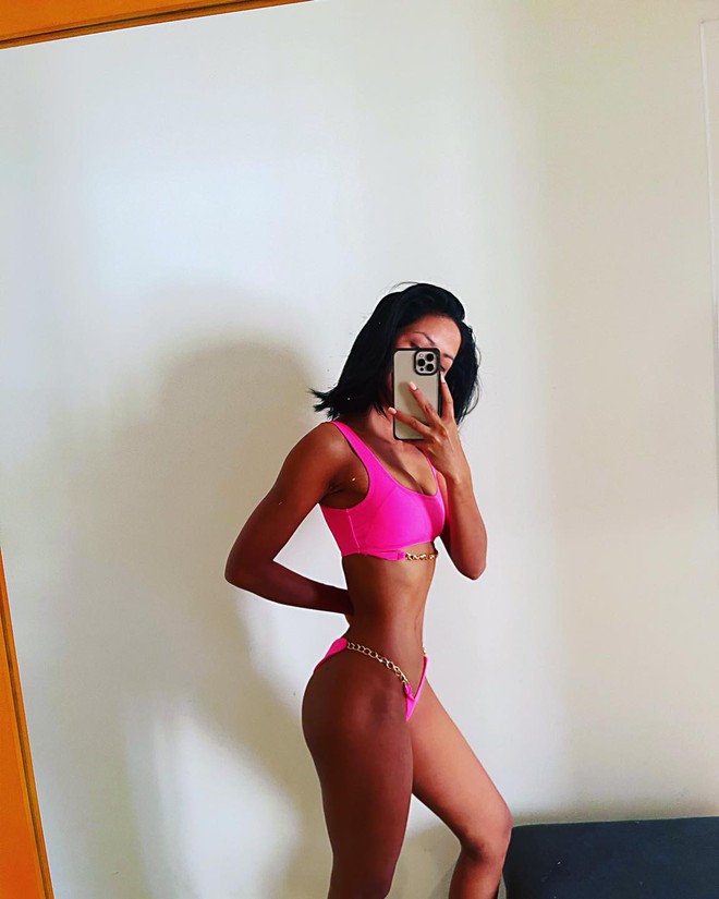 HHen Niê gây choáng với vòng eo nhỏ xíu, body nóng đến bỏng mắt, bạn trai cũ có động thái coi mà tiếc hùi hụi - Ảnh 2. HHen Niê gây choáng với vòng eo nhỏ xíu, body nóng đến bỏng mắt, bạn trai cũ có động thái coi mà tiếc hùi hụi - Ảnh 2.