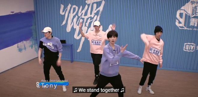 Center hụt của Thanh Xuân Có Bạn 3 bật khóc nức nở vì nhớ lại quá khứ đau buồn ở Produce X 101 - Ảnh 3.