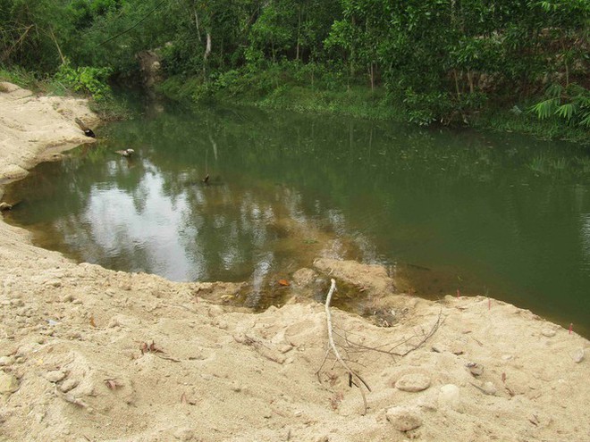 Nam sinh chết đuối ở khu vực khai th&aacute;c c&aacute;t tr&aacute;i ph&eacute;p - Ảnh 1.