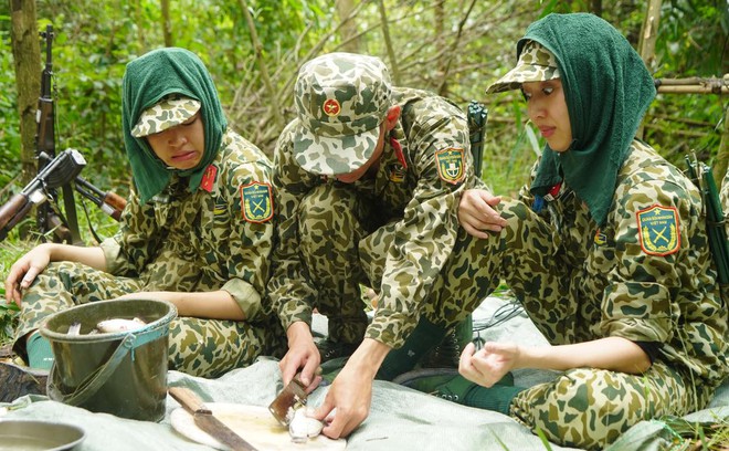 Khánh Vân tiết lộ Mũi trưởng Long là chú bé khóc nhè, gọi điện khóc lóc trong ngày dàn nữ chiến binh xuất ngũ - Ảnh 8.