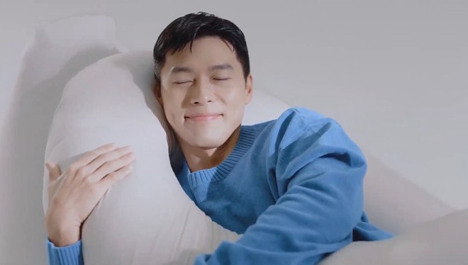 Hyun Bin tái xuất với clip quảng cáo mới, mặt vẫn đẹp trai tê điếng nhưng tóc tai làm sao thế kia? - Ảnh 6.