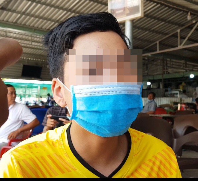 Nam sinh Cần Thơ kể lại ph&uacute;t h&atilde;i h&ugrave;ng bị nh&oacute;m bạn bỏ chất lạ v&agrave;o miệng - Ảnh 3.