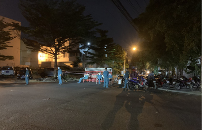 N&Oacute;NG: B&igrave;nh Dương phong tỏa tuyến đường ở Thuận An c&oacute; người nghi mắc Covid-19 - Ảnh 3.