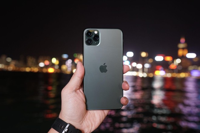 Khó tin, chiếc iPhone 11 Pro vẫn sống nhăn răng sau một tháng nằm dưới đáy hồ băng - Ảnh 4.