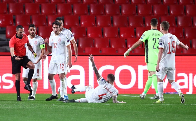 Thi đấu trên cơ hoàn toàn, Tây Ban Nha vẫn chia điểm với Hy Lạp ngay trận đầu vòng loại World Cup 2022 - Ảnh 4.