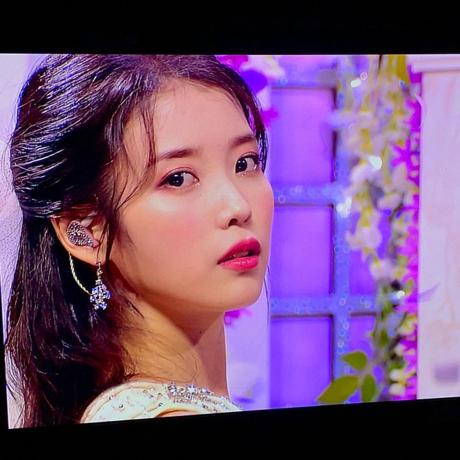 Triệu người đang phát cuồng vì ảnh cận mặt của 1 mỹ nhân Kpop, lâu nay chỉ mải nghe giọng mà quên visual cực phẩm? - Ảnh 8.
