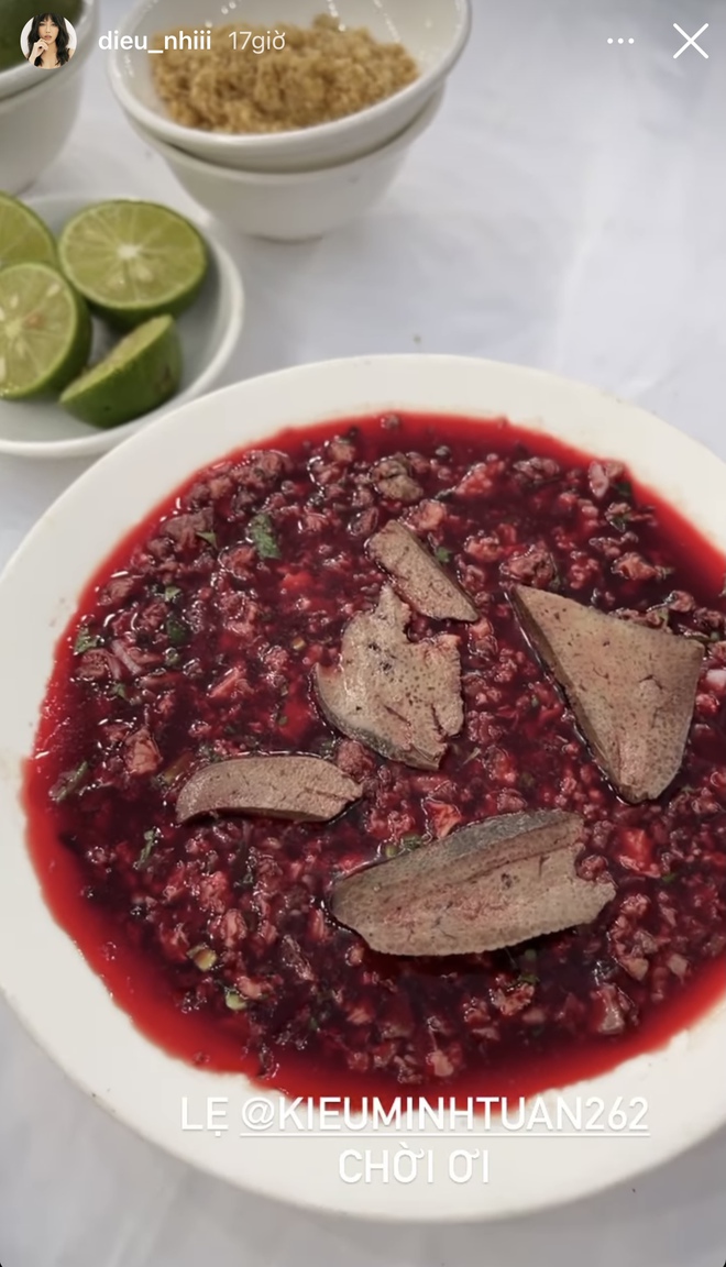 Diệu Nhi đốt lửa trại tưng bừng, khoe m&oacute;n đặc sản m&agrave;u đỏ m&agrave; kh&ocirc;ng phải ai cũng d&aacute;m ăn - Ảnh 3.