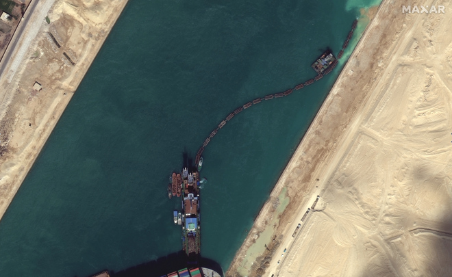 Vụ tàu container chắn ngang kênh đào Suez nhìn từ không gian - Ảnh 5.