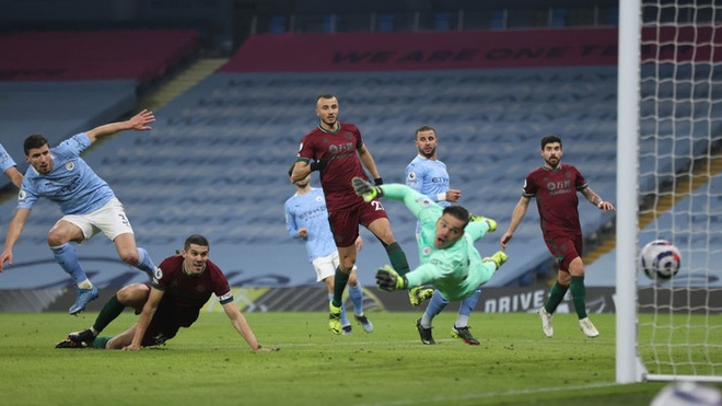 Giành chiến thắng thứ 21 liên tiếp, Manchester City gia tăng cách biệt với nhóm bám đuổi trên BXH - Ảnh 5.