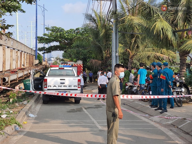 Cháy nhà ở Sài Gòn khiến 6 người trong gia đình tử vong, người thân khóc ngất tại hiện trường - Ảnh 4.