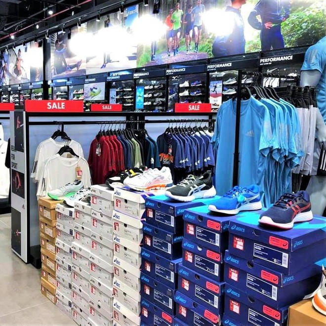 C&aacute;c brand thời trang thể thao đồng loạt sale khủng tới 50% chỉ đến 31/3, phải nhanh ch&acirc;n kẻo bay hết mẫu đẹp - Ảnh 11.