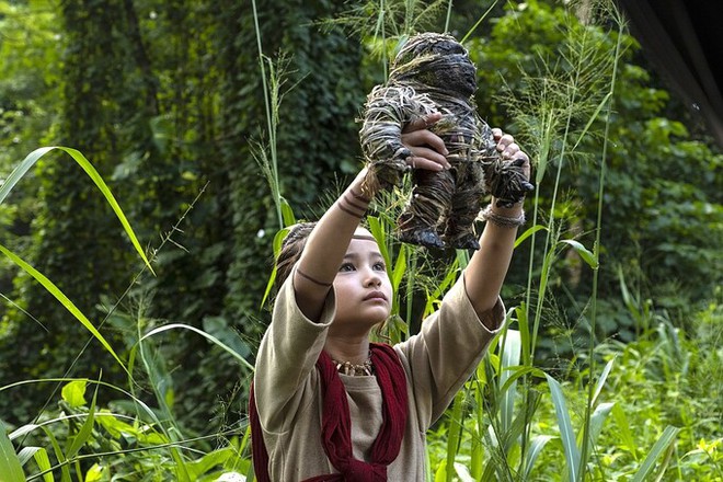Sao nhí 9 tuổi gây nổ bom tấn Godzilla vs. Kong: Cô bé lai Hàn - Mỹ bị điếc, gia đình 4 đời khiếm thính và kỳ tích khiến thế giới trầm trồ - Ảnh 8.