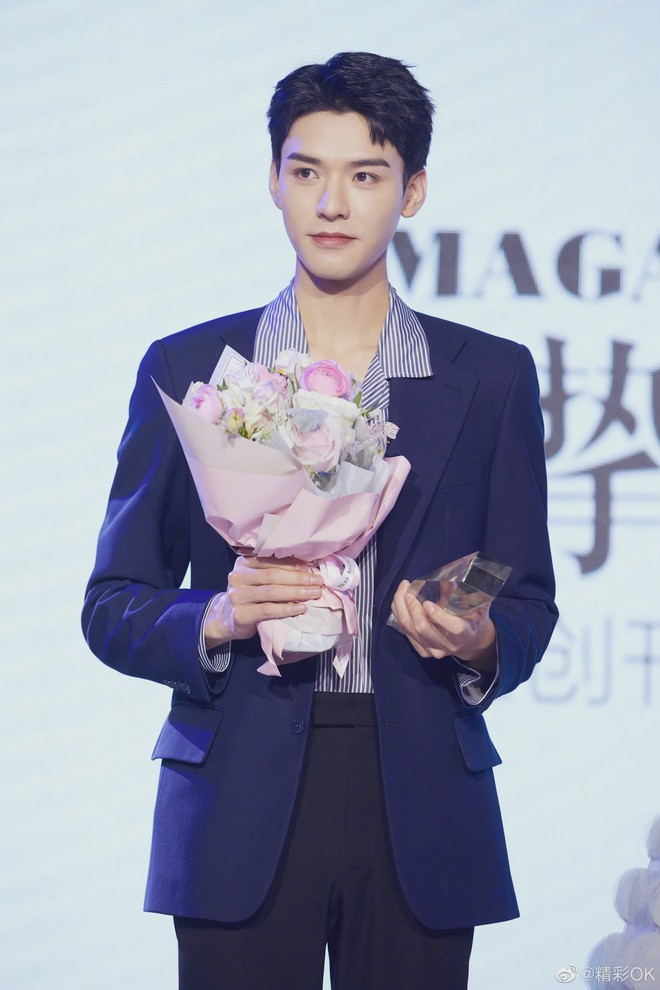 Ảnh chưa qua chỉnh sửa của mỹ nam Thi&ecirc;n Nhai Kh&aacute;ch g&acirc;y b&atilde;o Weibo: Kh&ocirc;ng t&igrave;m ra khuyết điểm, fan nữ ghen tị đỏ mắt - Ảnh 7.