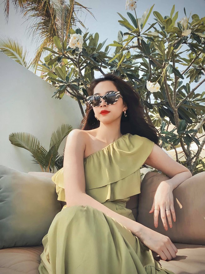 Chỉ c&oacute; thể l&agrave; hoa hậu Đặng Thu Thảo: L&acirc;u l&acirc;u đăng ảnh sống ảo liền g&acirc;y sốt, tăng c&acirc;n lại c&agrave;ng được khen mới hay - Ảnh 2.