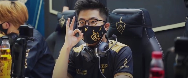 Trước thềm siêu kinh điển Đấu Trường Danh Vọng: ADC khẳng định Team Flash chưa bao giờ xem Lai Bâng là mối đe dọa - Ảnh 2. Trước thềm siêu kinh điển Đấu Trường Danh Vọng: ADC khẳng định Team Flash chưa bao giờ xem Lai Bâng là mối đe dọa - Ảnh 2.