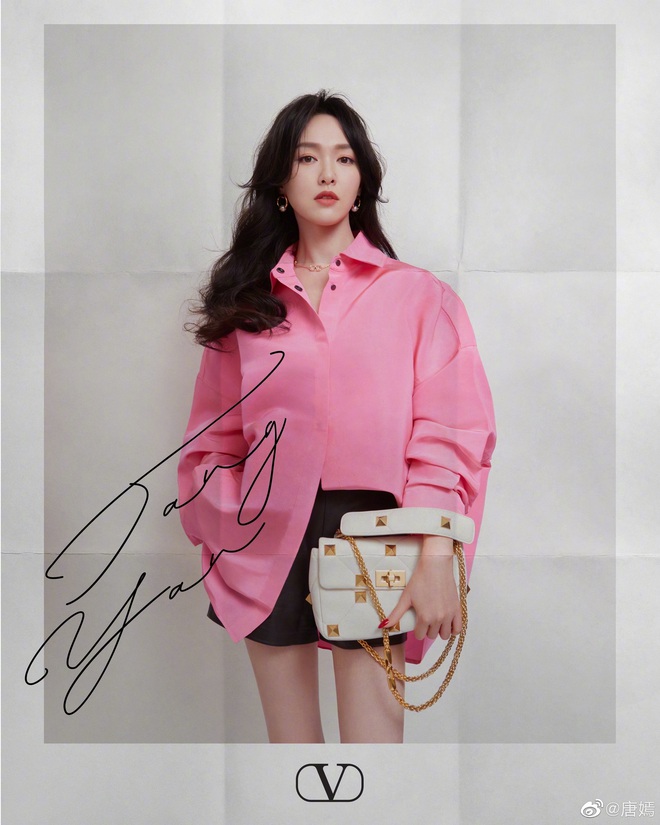 Son Ye Jin l&ecirc;n đồ sang xịn lấn &aacute;t cả đại sứ Đường Y&ecirc;n khi dự show Valentino, đẳng cấp chị đẹp quả kh&ocirc;ng đ&ugrave;a được đ&acirc;u - Ảnh 4.