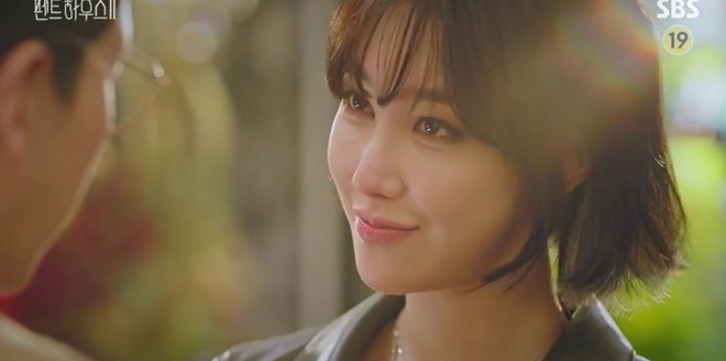 Lee Ji Ah vừa t&aacute;i xuất, rating Penthouse 2 tiếp tục tăng vọt như t&ecirc;n lửa; Vincenzo của Song Joong Ki ngậm ng&ugrave;i tụt dốc - Ảnh 3.