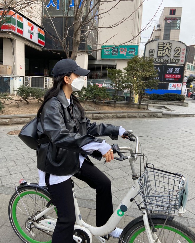 Seulgi (Red Velvet) and the Korean girl association are fascinated by the `` bouncy '' mix of clothes.  but extremely cool - Photo 5.
