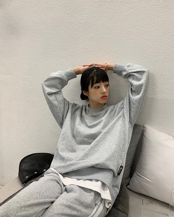 Seulgi (Red Velvet) and the Korean girl association are fascinated by the `` bouncy '' mix of clothes.  but extremely cool - Photo 3.