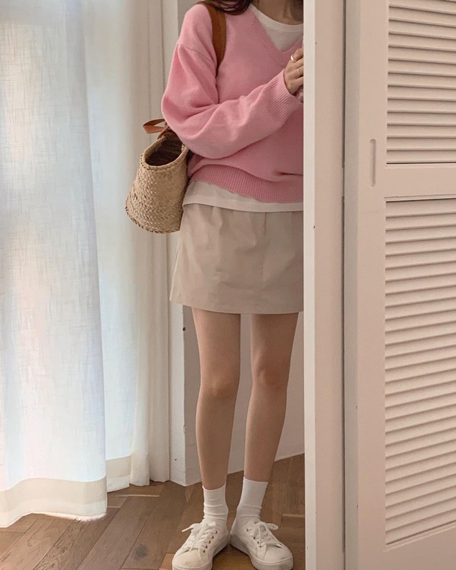 Seulgi (Red Velvet) and the Korean girl association are fascinated by the `` bouncy '' mix of clothes.  but extremely cool - Photo 4.