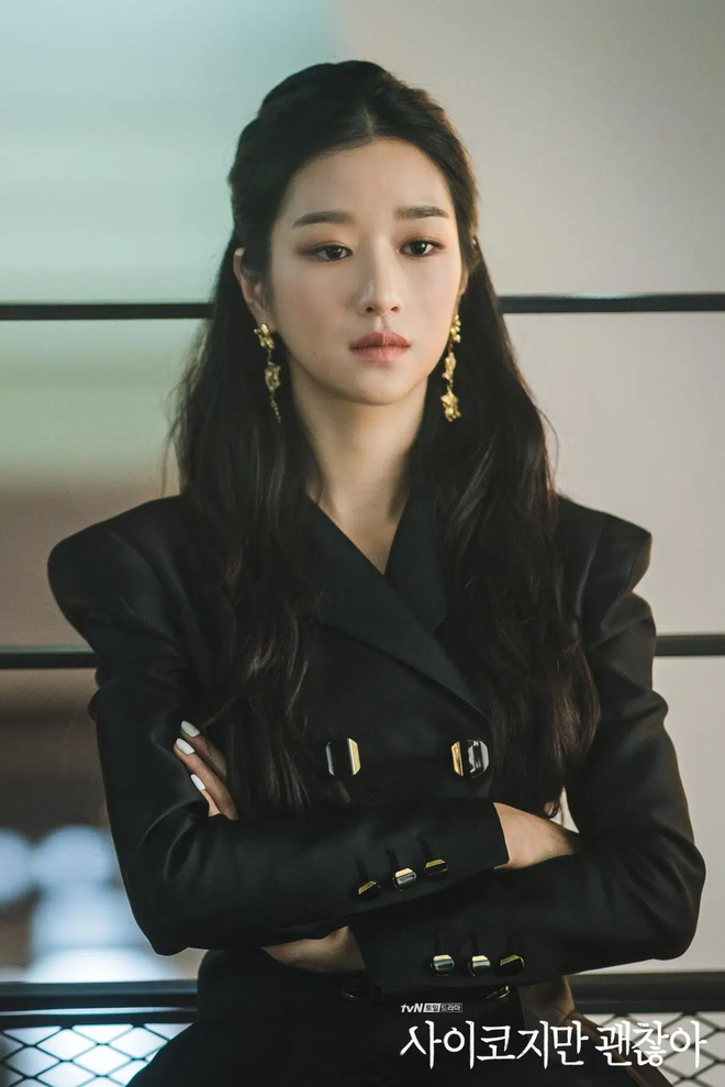 Seo Ye Ji diện đồ Dior hơi dừ nhưng vẫn đẹp hơn mẫu hãng, quay lại style thanh lịch sau thời gian phá cách - Ảnh 7.