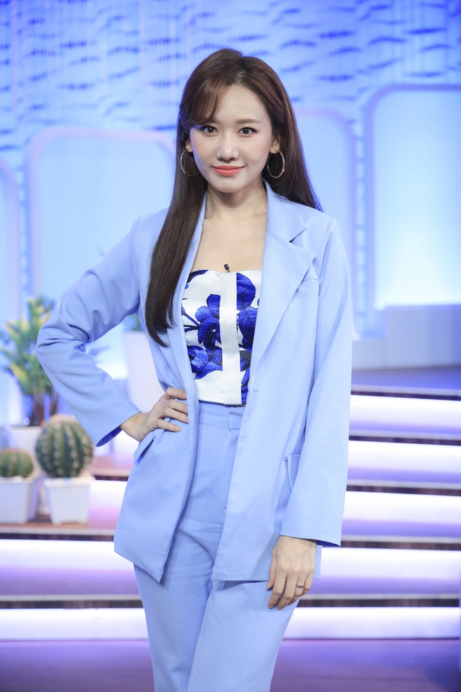 Blazer dễ diện l&agrave; vậy nhưng Hari Won thỉnh thoảng cũng c&oacute; những pha mặc lỗi - Ảnh 3.