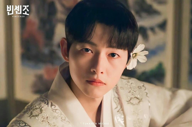 Visual của Song Joong Ki đang khiến dân tình điên đảo cả ngày nay: Cứ phải đúng tạo hình này mới bùng nổ nhan sắc? - Ảnh 5.