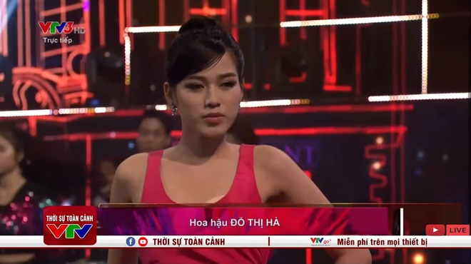 Hoa hậu Đỗ Thị Hà hớ hênh lộ cả phụ tùng trên sóng truyền hình vì chiếc đầm sexy - Ảnh 6.