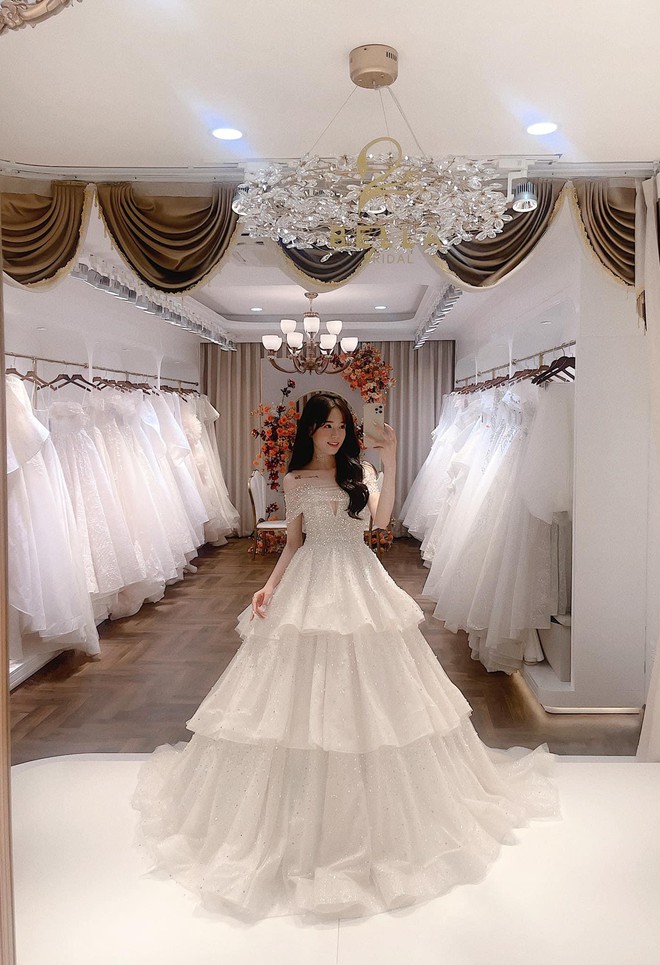 Ảnh trưng bày váy cưới ghép tiktok  Trend hot trên tiktok  TẠO ẢNH ONLINE