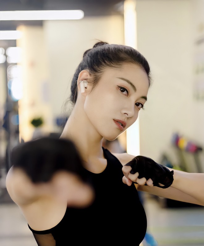 Quy tắc ngầm ở phòng tập gym: Tràn lan huấn luyện viên được đào tạo nửa mùa, PT nam có tới hàng chục chị gái mưa - Ảnh 1.