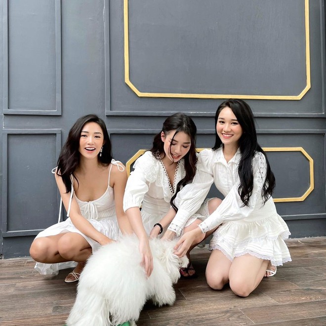 Nàng thơ vs công chúa Vpop vs hot girl đình đám chung khung hình: Nhìn vào đố biết ai hơn tuổi ai - Ảnh 3. Nàng thơ vs công chúa Vpop vs hot girl đình đám chung khung hình: Nhìn vào đố biết ai hơn tuổi ai - Ảnh 3.