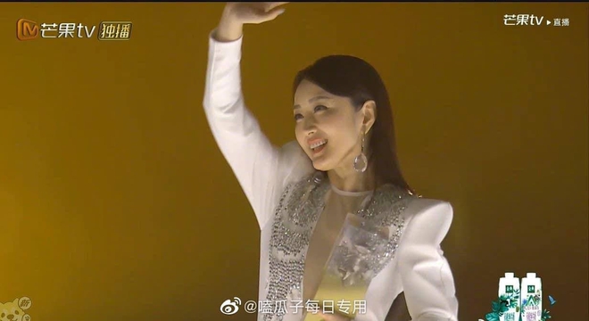 Bị lộ hát nhép, chị đại The Voice Trung Quốc vẫn hiên ngang dẫn đầu show thực tế - Ảnh 8.