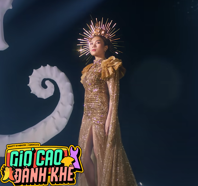 Chỉ bằng 1 bộ đồ mà Mỹ Tâm kéo mood người xem về... thì quá khứ đơn, cỗ máy thời gian của Doraemon không có tuổi! - Ảnh 6. Chỉ bằng 1 bộ đồ mà Mỹ Tâm kéo mood người xem về... thì quá khứ đơn, cỗ máy thời gian của Doraemon không có tuổi! - Ảnh 6.